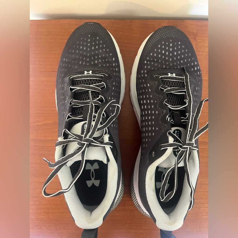 Under Amour HOVR turbulence shoes size 9.5 - Picture 2 of 11